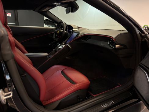 Used 2025 Ferrari Roma Spider RWD image 15