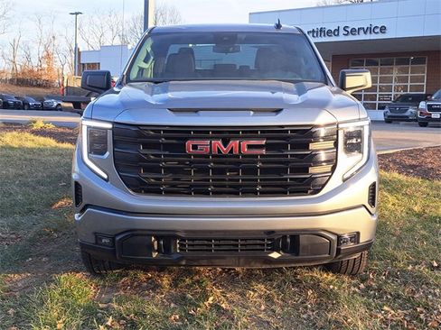 Used 2025 GMC Sierra 1500 Elevation image 2
