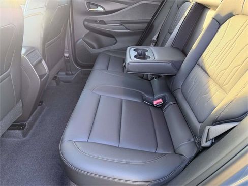 Used 2025 Buick Envista Avenir image 11