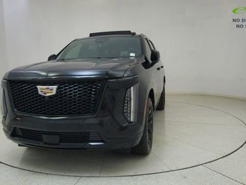 Used 2025 Cadillac Escalade Sport w/ Touring Package AWD/4WD image 74