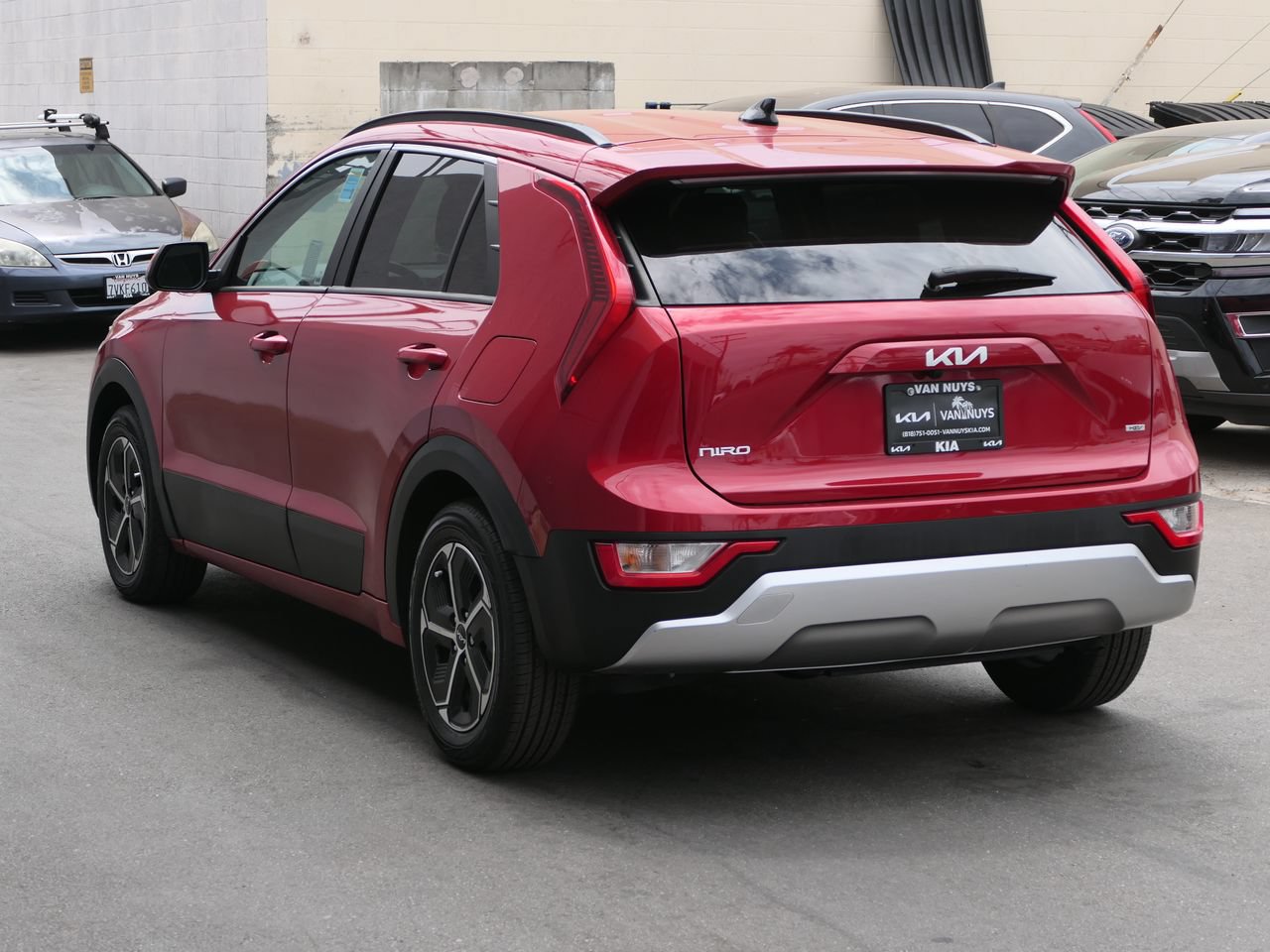 Used 2023 Kia Niro LX FWD image 6