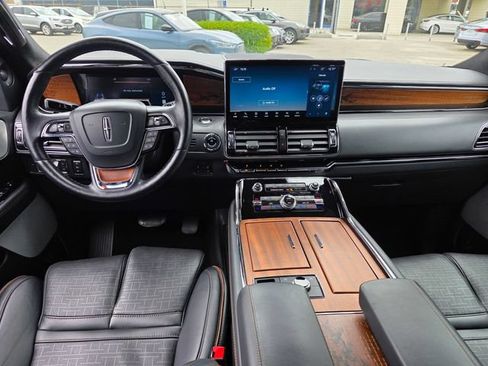 Used 2022 Lincoln Navigator Black Label AWD/4WD image 12