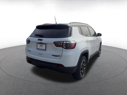 Used 2025 Jeep Compass Trailhawk AWD/4WD image 14