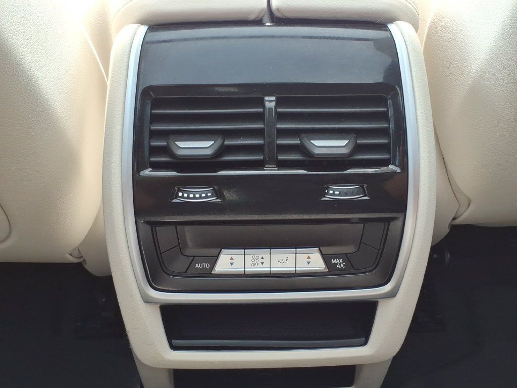Used 2022 BMW X5 xDrive45e AWD/4WD image 12