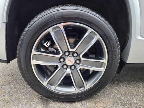 Used 2018 GMC Acadia Denali AWD/4WD image 21