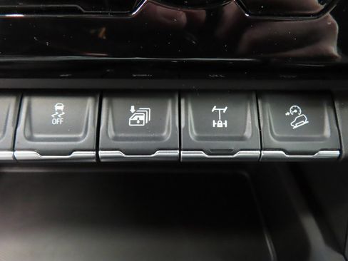 Used 2025 GMC Sierra 2500 AT4X image 71