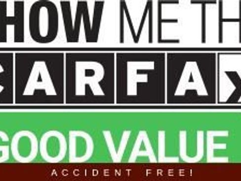 Used 2017 Jeep Cherokee Overland image 2