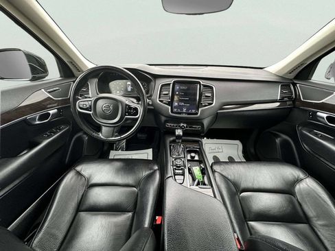 Used 2018 Volvo XC90 T6 Momentum w/ Convenience Package image 19