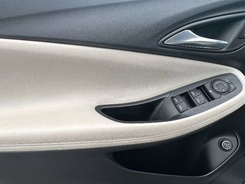 Used 2022 Buick Encore GX Essence w/ Advanced Technology Package image 15