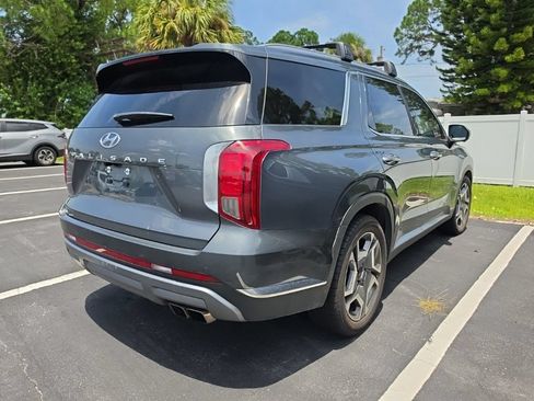 Used 2023 Hyundai Palisade Limited FWD image 16