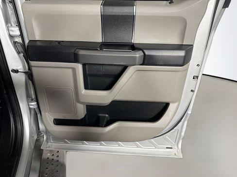 Used 2017 Ford F150 XLT RWD image 25