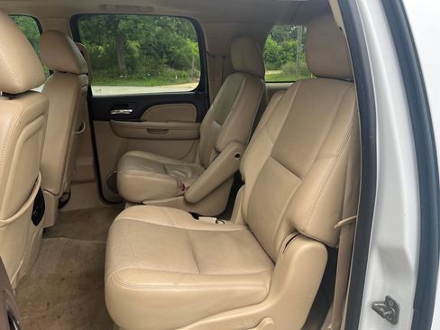 Used 2012 GMC Yukon XL Denali RWD image 20