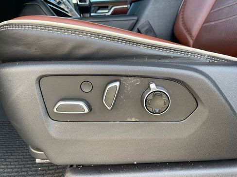 Used 2023 GMC Sierra 1500 Denali Ultimate image 11