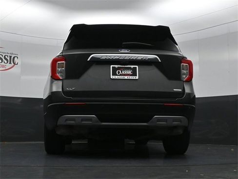 Used 2020 Ford Explorer XLT w/ Equipment Group 202A image 31
