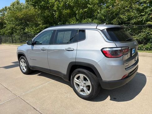 Used 2024 Jeep Compass Latitude AWD/4WD image 5