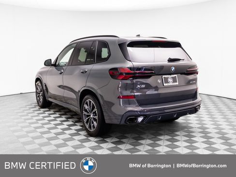 Used 2024 BMW X5 xDrive40i w/ M Sport Package AWD/4WD image 3