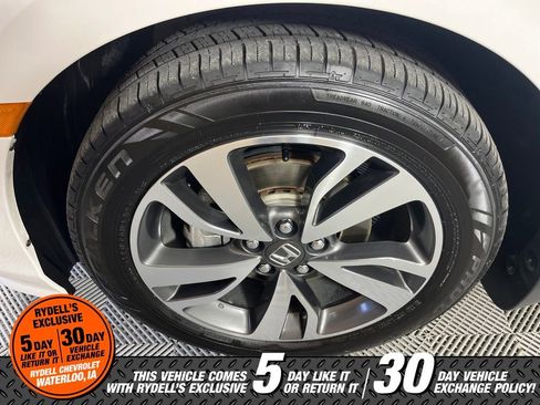 Used 2024 Honda Odyssey Touring image 15