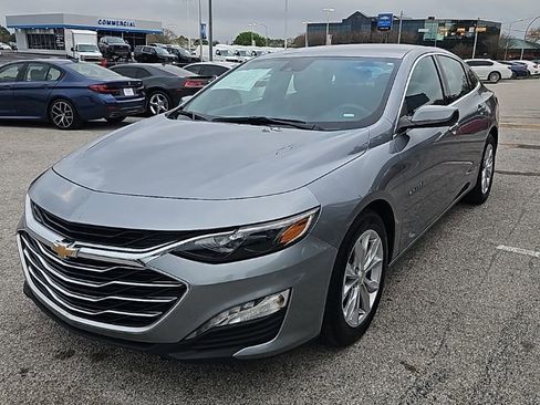 Used 2024 Chevrolet Malibu LT image 3