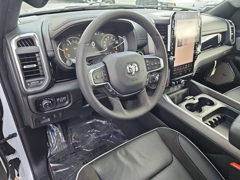 New 2026 RAM 1500 Laramie AWD/4WD image 13