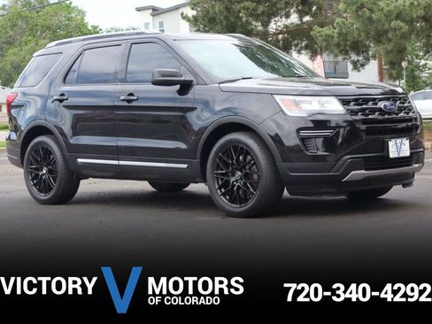 Used 2018 Ford Explorer XLT AWD/4WD image 1
