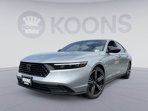 Used 2024 Honda Accord Sport image 1