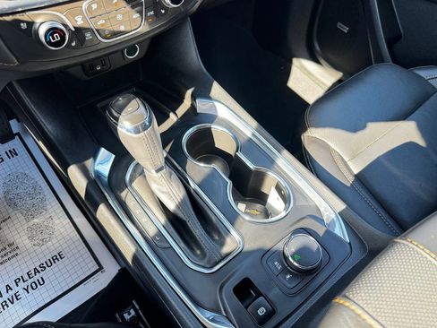 Used 2018 Chevrolet Traverse Premier w/ Driver Confidence II Package image 12