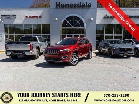 Used 2019 Jeep Cherokee Overland w/ Technology Group AWD/4WD image 1