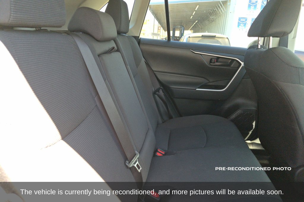 Used 2025 Toyota RAV4 LE AWD/4WD image 13