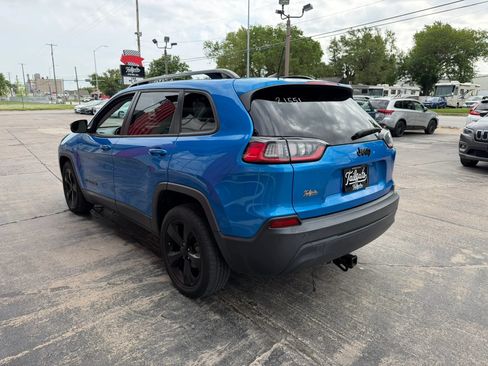 Used 2020 Jeep Cherokee Latitude Plus FWD image 5