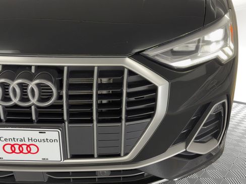 Certified 2025 Audi Q3 2.0T Premium w/ Convenience Package image 11