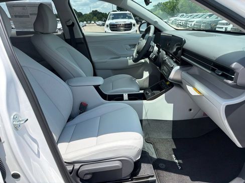New 2026 Hyundai Kona SEL Premium FWD image 9