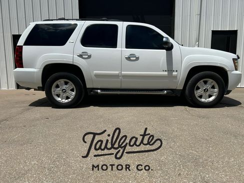 Used 2007 Chevrolet Tahoe LT w/ LT Preferred Equipment Group AWD/4WD image 1