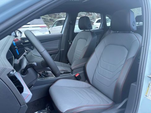 New 2026 Volkswagen Jetta GLI Autobahn FWD image 31