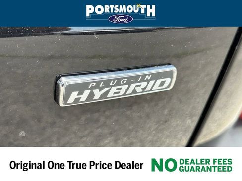 New 2024 Ford Escape SE w/ PHEV Premium Package FWD image 22