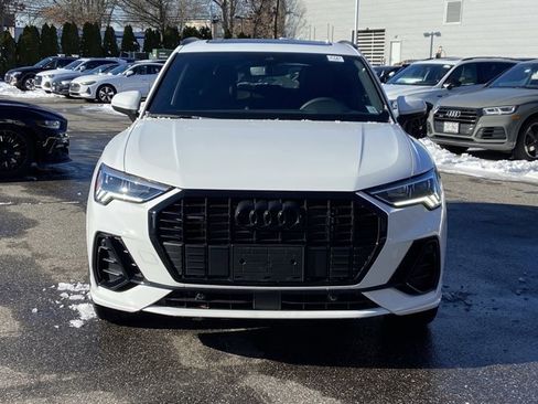Certified 2025 Audi Q3 2.0T Premium w/ Convenience Package image 2