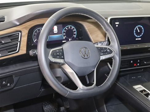 Used 2024 Volkswagen Atlas SE image 6