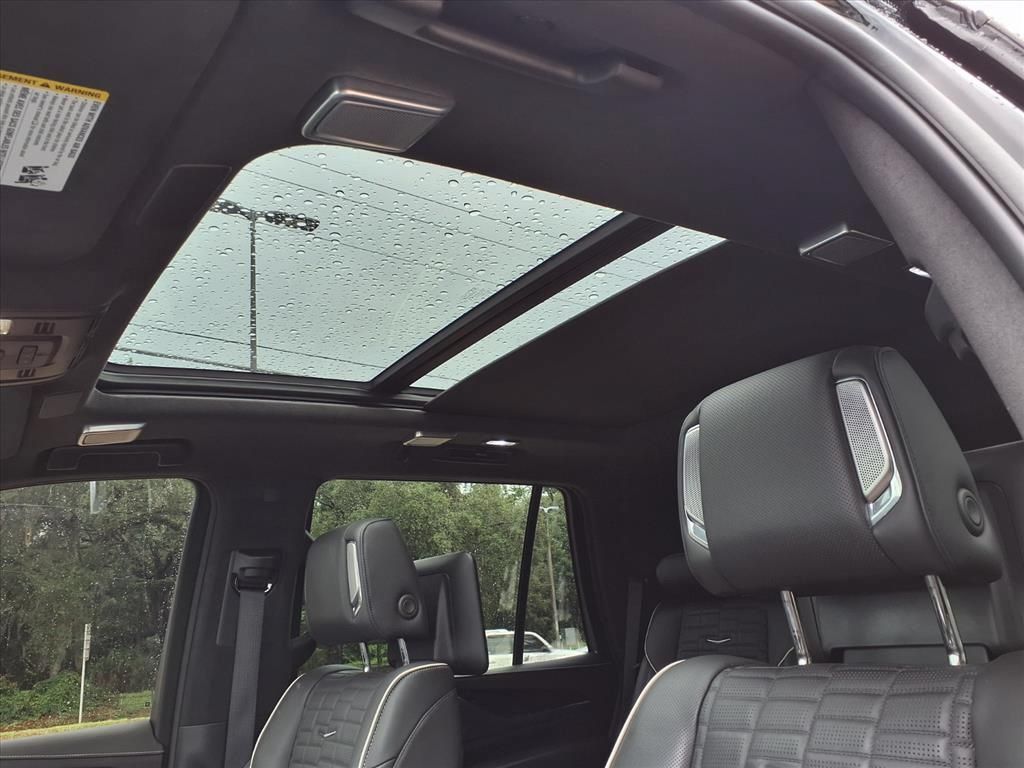 Certified 2023 Cadillac Escalade V w/ LPO, ONYX Package AWD/4WD image 24