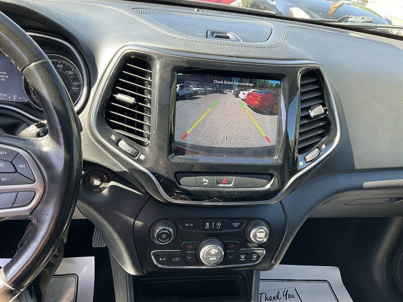 Used 2020 Jeep Cherokee Limited AWD/4WD image 30