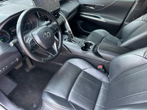 Used 2021 Toyota Venza Limited w/ Advanced Technology Package AWD/4WD image 9