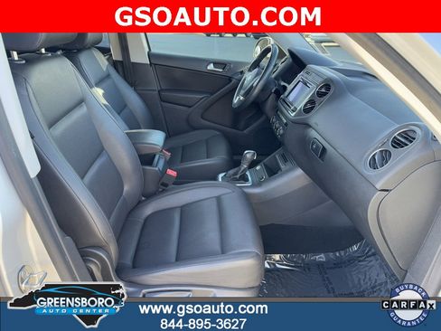 Used 2017 Volkswagen Tiguan S image 24