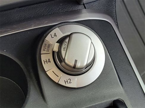 Used 2020 Toyota 4Runner SR5 image 21