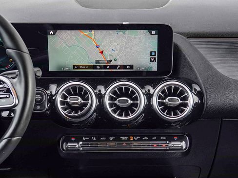 Certified 2021 Mercedes-Benz GLA 250 image 13