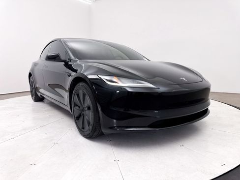 Used 2025 Tesla Model 3 Long Range AWD/4WD image 12