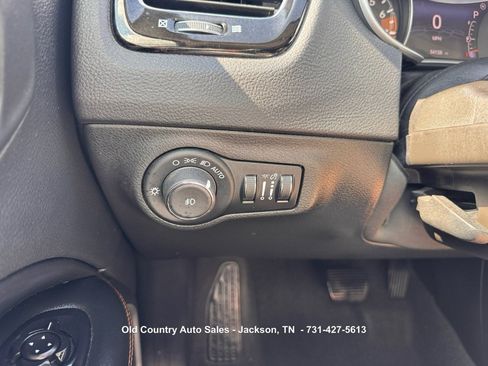 Used 2020 Jeep Compass Limited AWD/4WD image 26