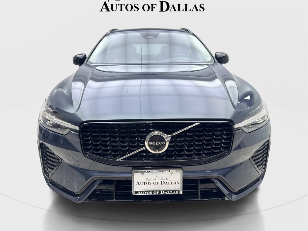 Used 2024 Volvo XC60 B5 Plus w/ Protection Package Premier AWD/4WD image 4