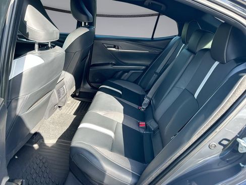 Used 2025 Toyota Camry SE w/ Convenience Package FWD image 31