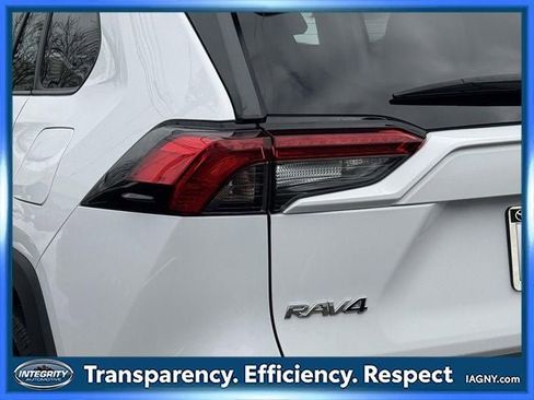 Used 2023 Toyota RAV4 XLE w/ Convenience Package image 9