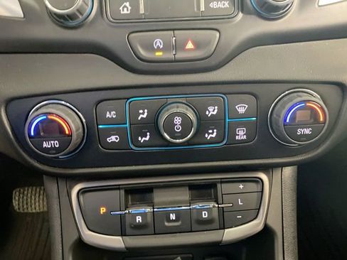 Used 2022 GMC Terrain AT4 w/ LPO, Floor Liner Package image 40