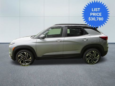 New 2026 Chevrolet TrailBlazer RS w/ Convenience Package FWD image 3