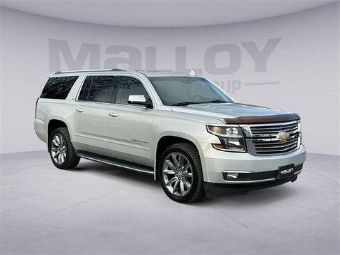 Used 2016 Chevrolet Suburban LTZ image 7